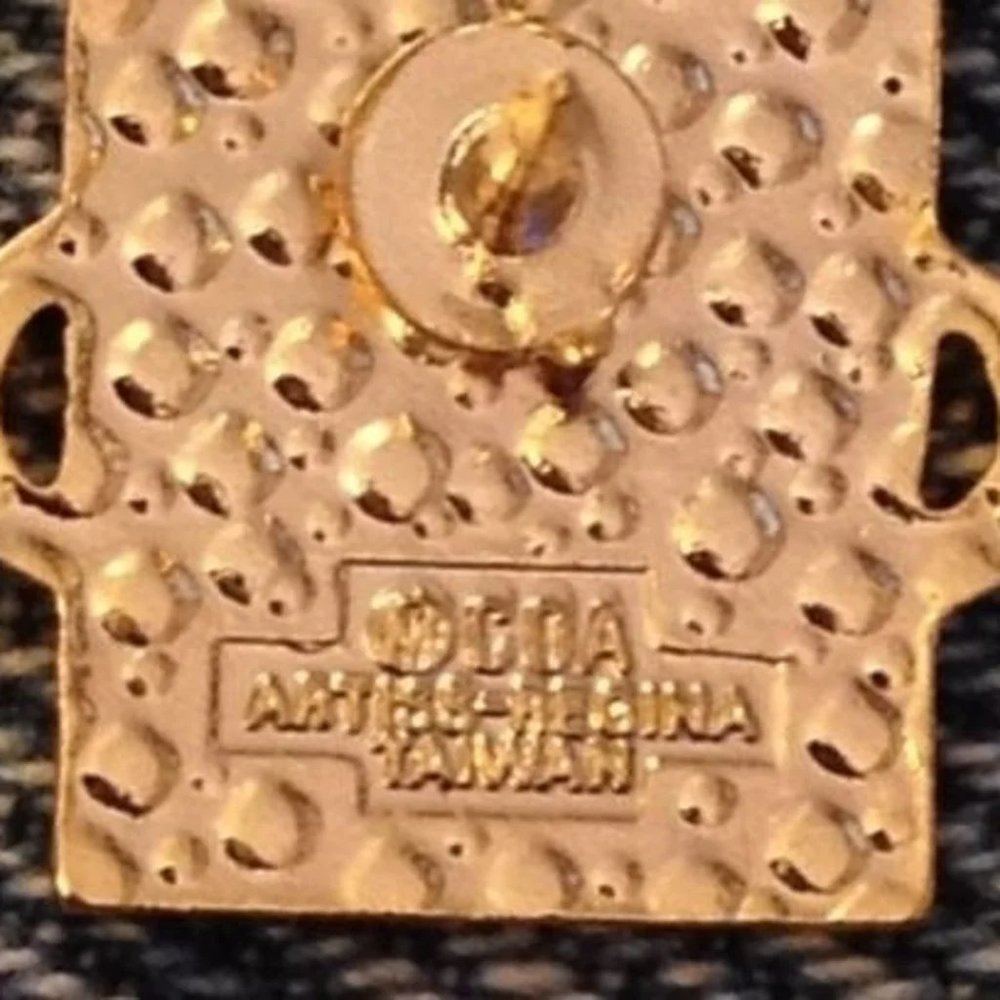 Time Olympic Media Pin - Picture 3 of 4